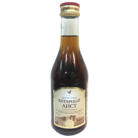 Настойка горькая на коньяке Янтарный аист 40% 0,25л Россия