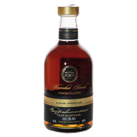 Коньяк Поздравительный 8 лет 0,5л 40% Армения