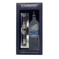 Водка Чайковский 40% 0,7л П/У+2 стопки Россия